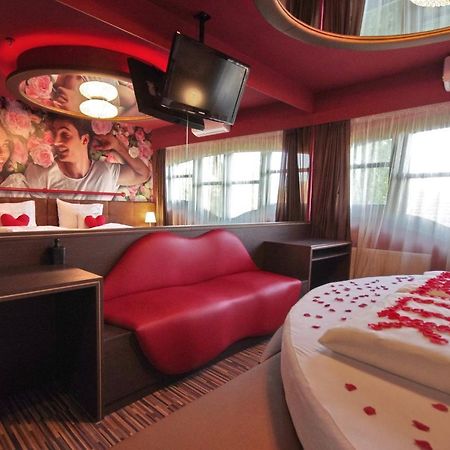 Hotel Corvin Gyula Bagian luar foto