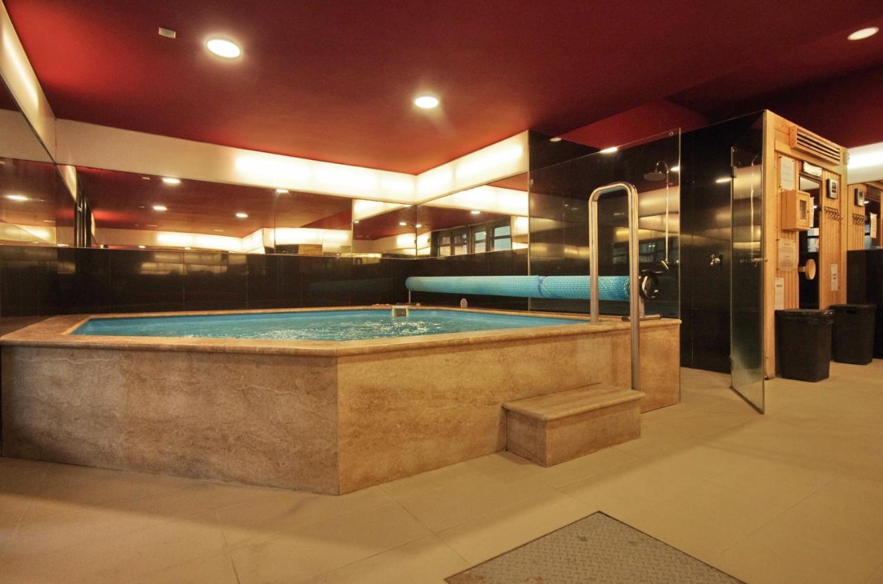 Hotel Corvin Gyula Bagian luar foto