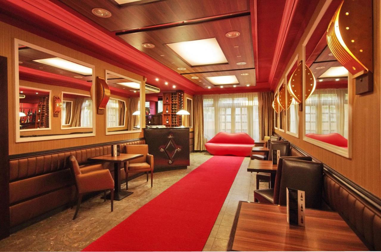 Hotel Corvin Gyula Bagian luar foto