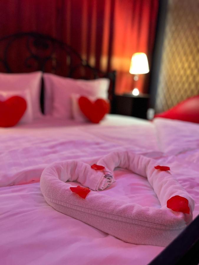 Hotel Corvin Gyula Bagian luar foto
